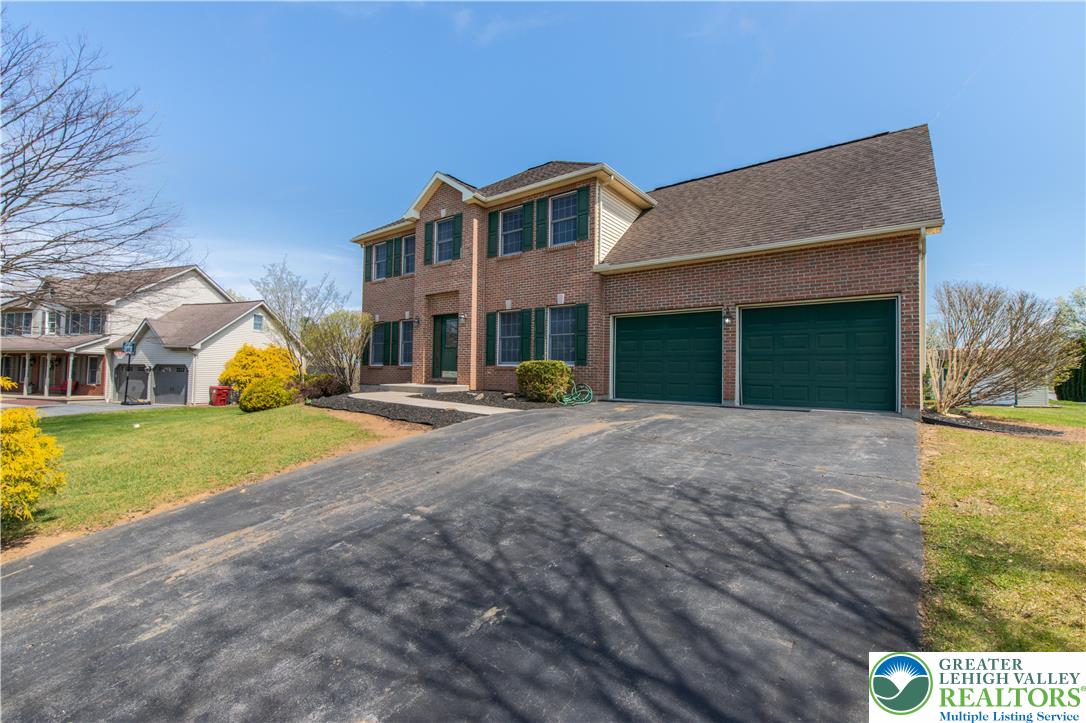 1465 Deer Path Road Easton, PA 18040 - Photo 2 of 34