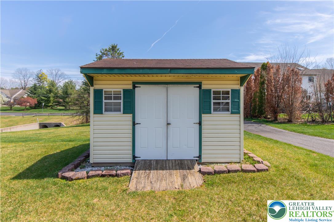 1465 Deer Path Road Easton, PA 18040 - Photo 33 of 34