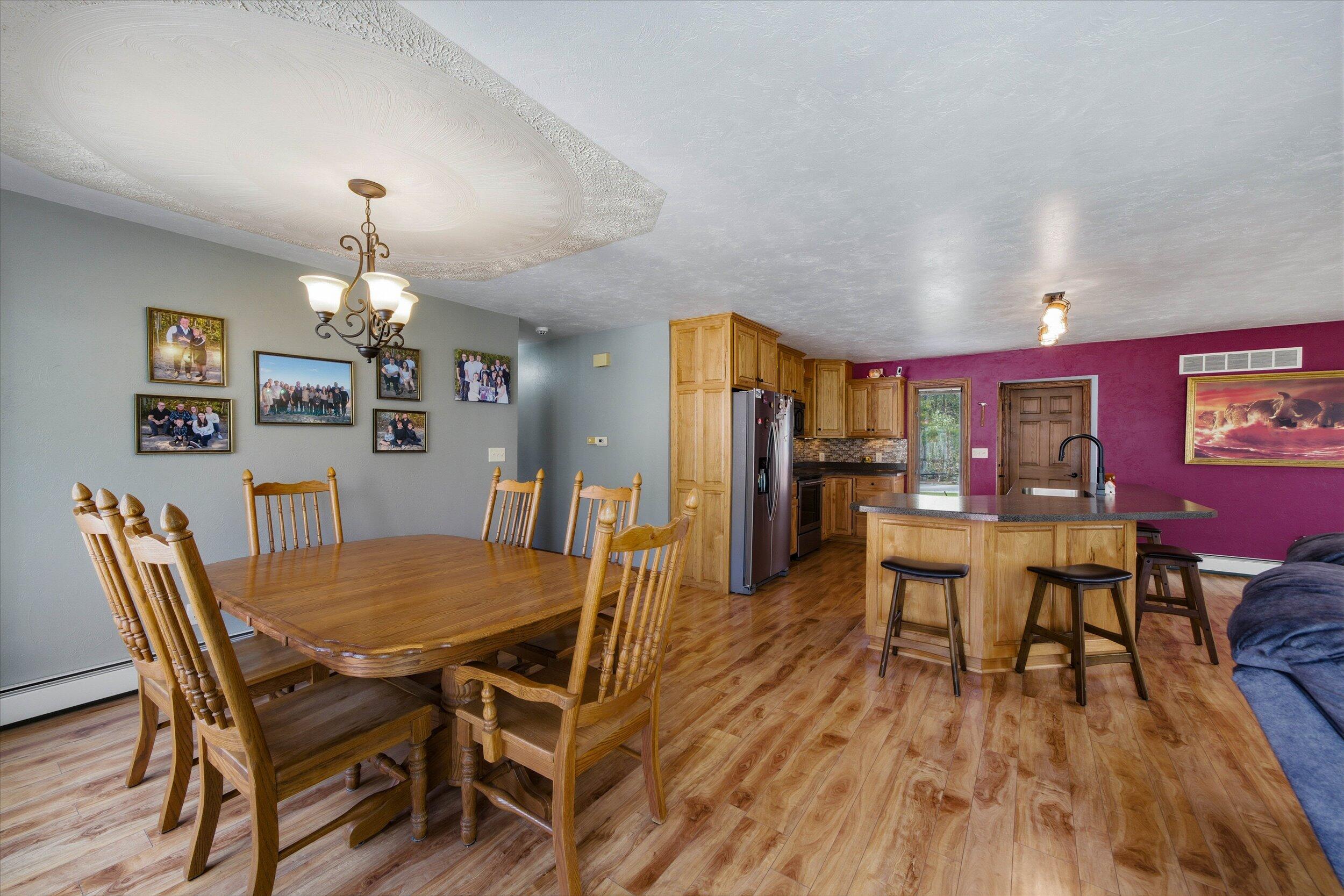 890 County Highway Kewaskum, WI 53040 - Photo 16 of 40 Dining area in home