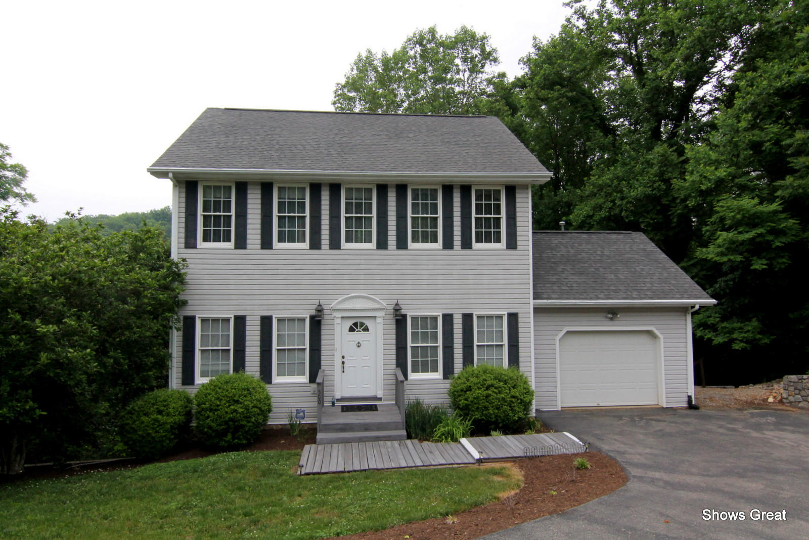 500 Lakeshore Terrace Road Hardy, VA 24101 - Photo 1 of 57 Front