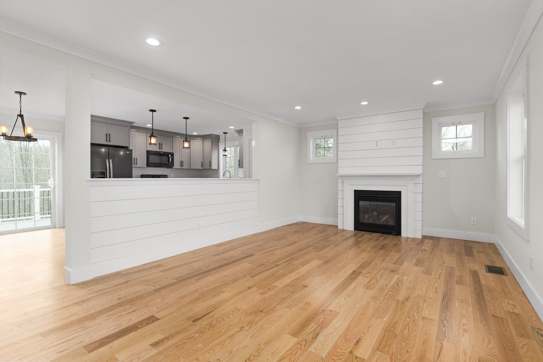 46 Lovell Road Stratham, NH 03885 - Photo 4 of 40