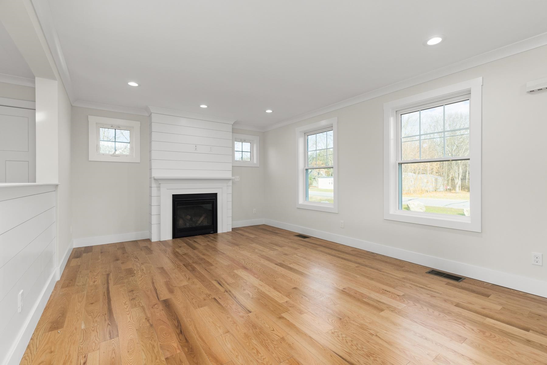 46 Lovell Road Stratham, NH 03885 - Photo 5 of 40