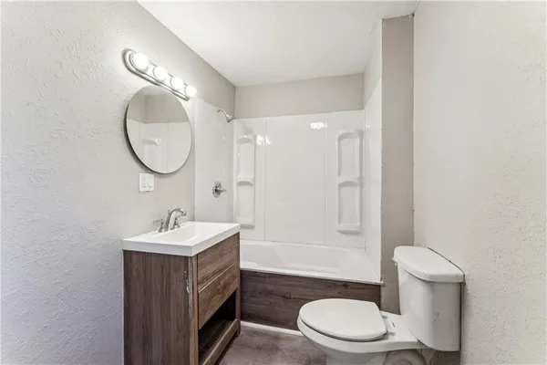 $119,999 | 2734 Park Avenue, Kansas City, MO 64109