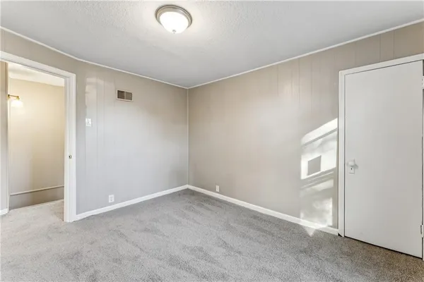 $119,999 | 2734 Park Avenue, Kansas City, MO 64109
