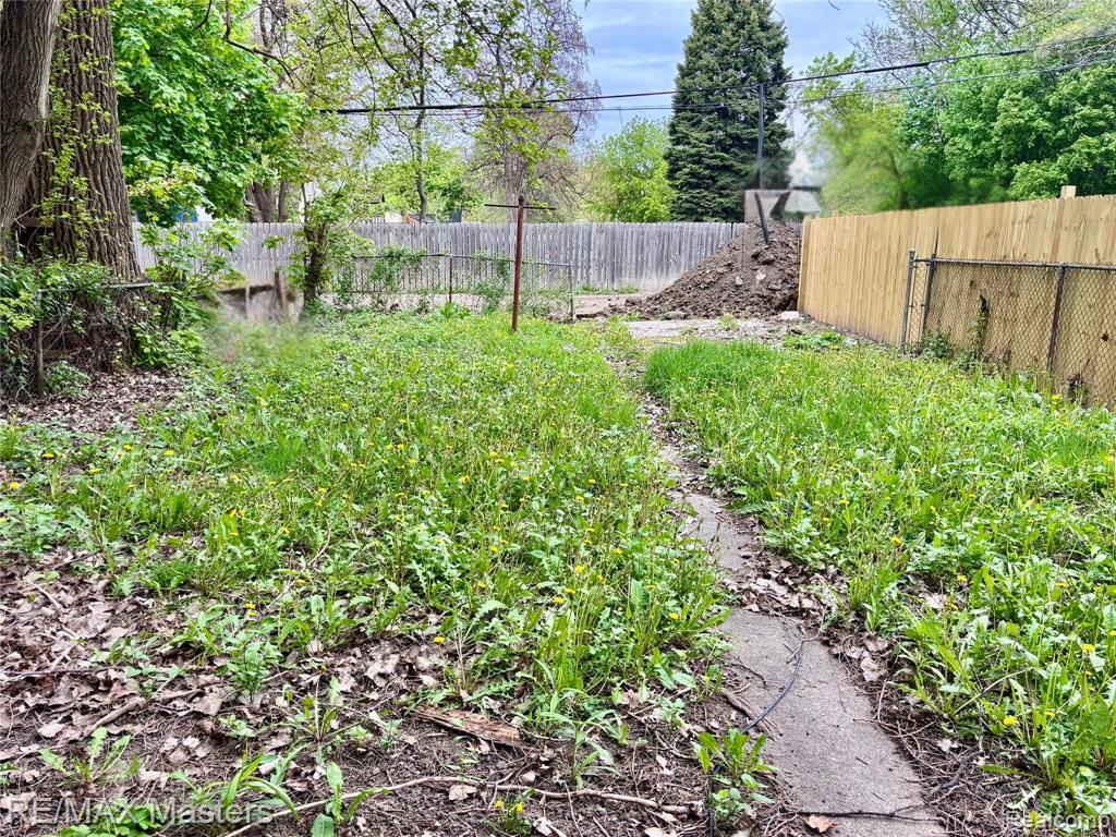 7720 Smart Street Detroit, MI 48210 - Photo 16 of 17