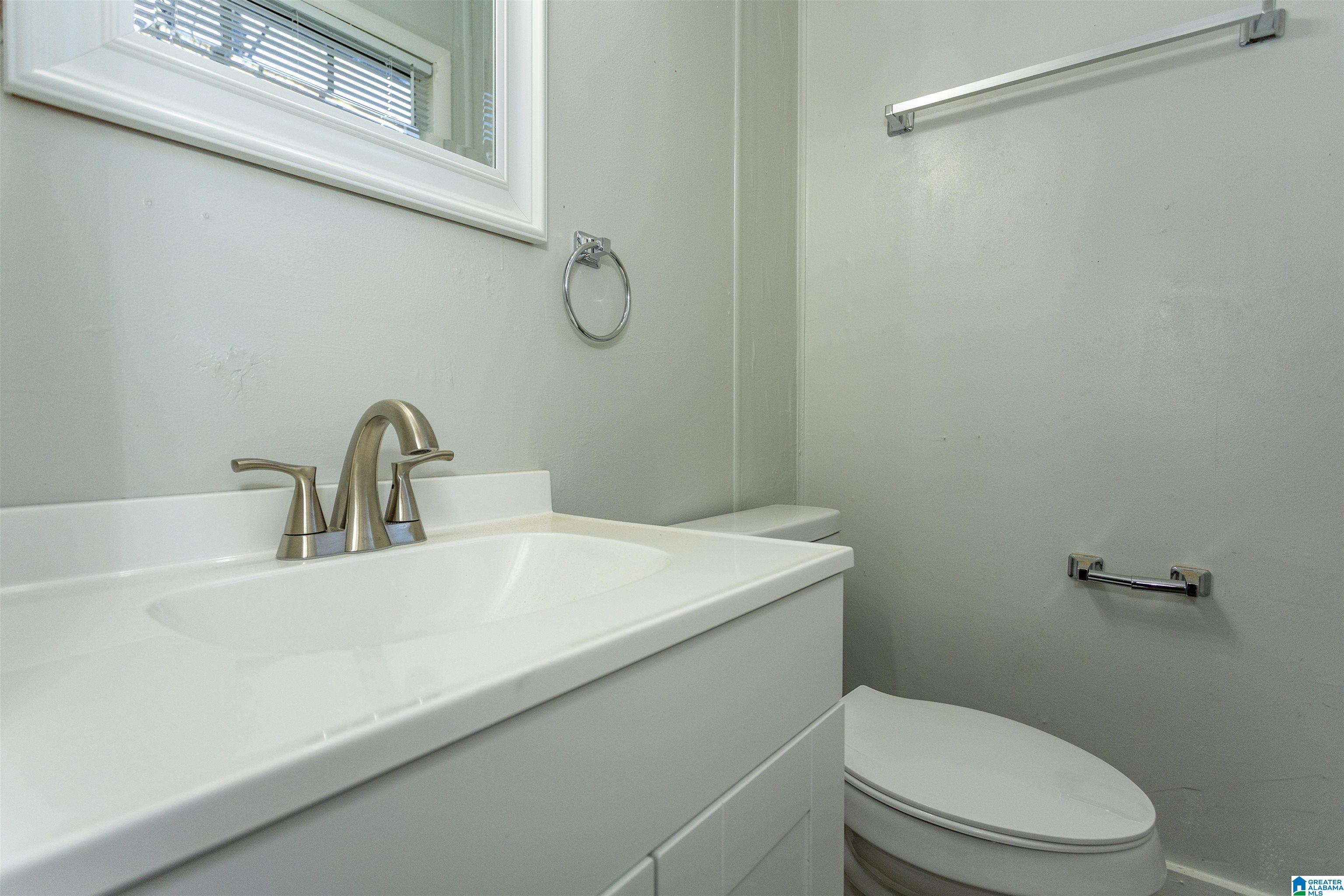 724 Illinois Road Birmingham, AL 35221 - Photo 26 of 33