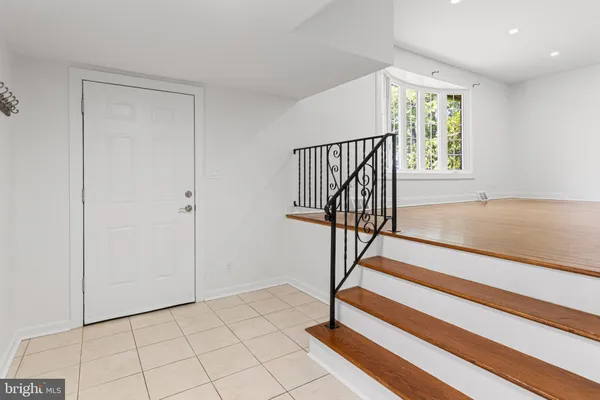 $3,400 | 1325 Osbourne Avenue, Abington, PA 19001