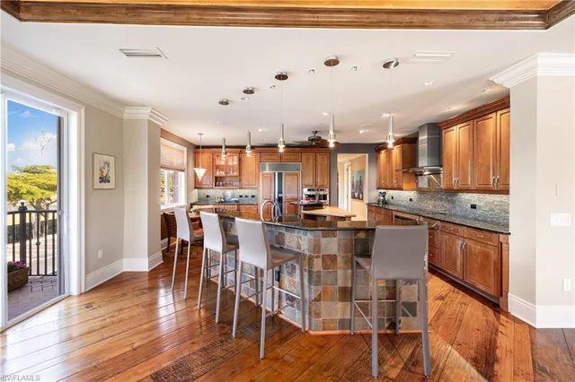 $4,750,000 | 1400 Gulf Shore Boulevard North, Unit 201, Naples, FL 34102