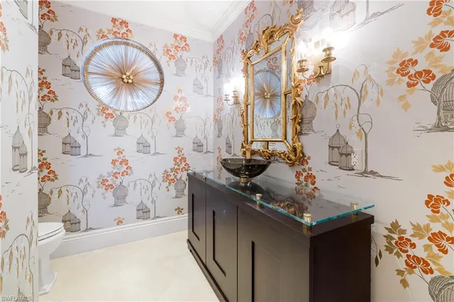 $4,750,000 | 1400 Gulf Shore Boulevard North, Unit 201, Naples, FL 34102