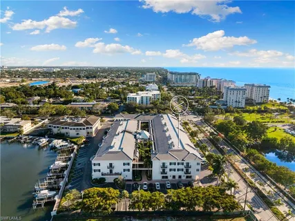 $3,750,000 | 1400 Gulf Shore Boulevard North, Unit 201, Naples, FL 34102