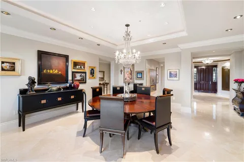 $3,750,000 | 1400 Gulf Shore Boulevard North, Unit 201, Naples, FL 34102