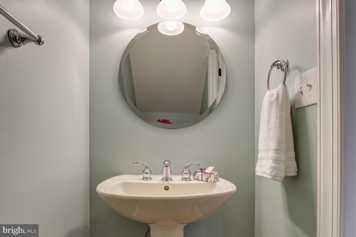 500 Groff Court Northeast Washington, DC 20002 - Photo 10 of 34 Gallery Image 10