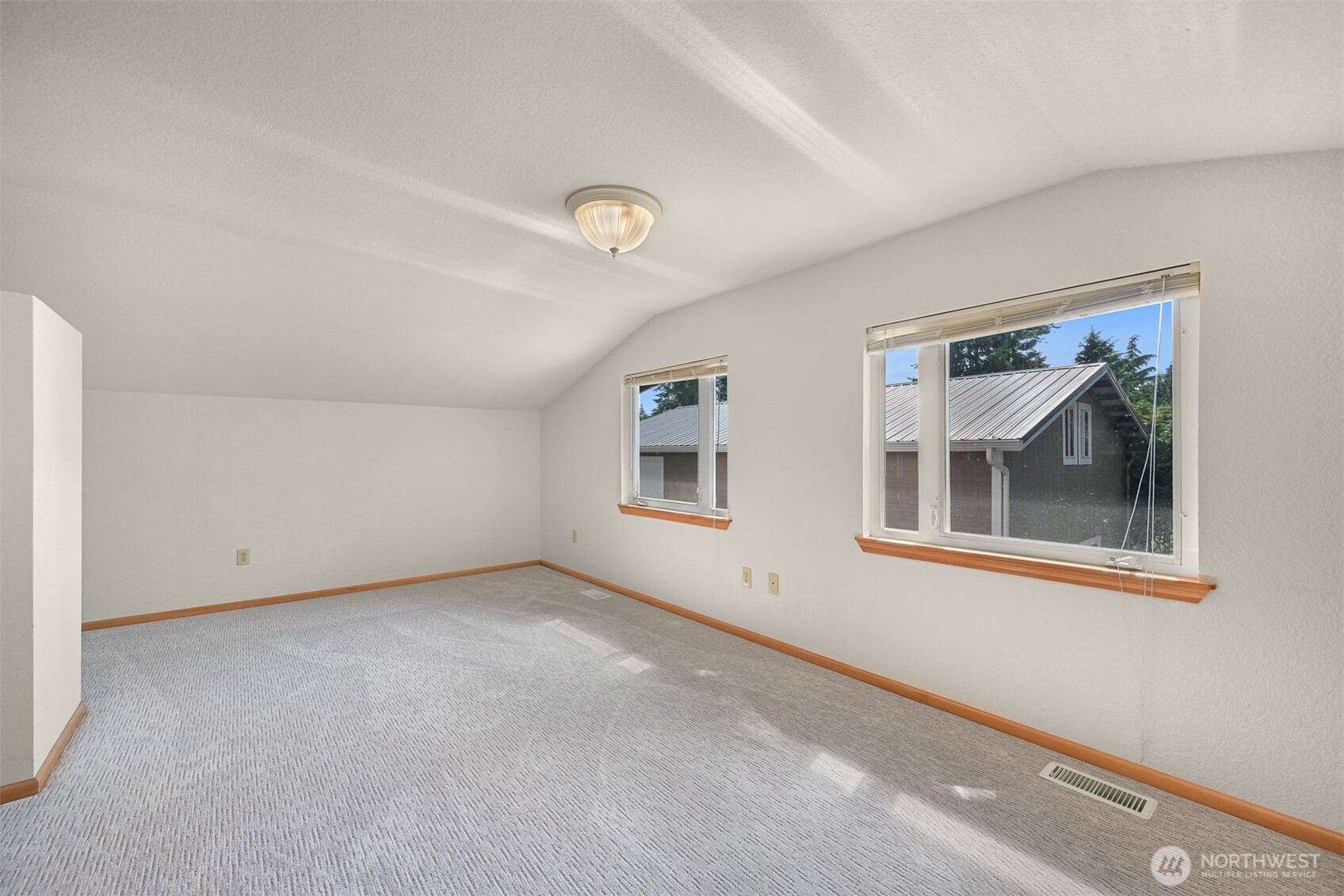 8141 Comox Road Blaine, WA 98230 - Photo 17 of 33