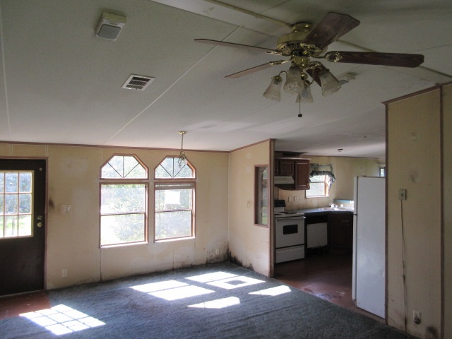 22 R L Graham Street Panacea, FL 32346 - Photo 7 of 18 Gallery Image 7