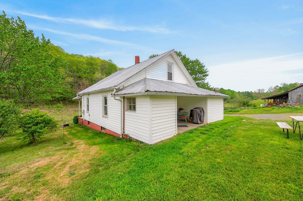 622 Soapstone Road Galax, VA 24333 - Photo 65 of 68 Gallery Image 65