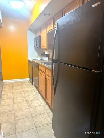 $121,900 | 105 Horse Pond Road, Unit A, Salem, CT 06420