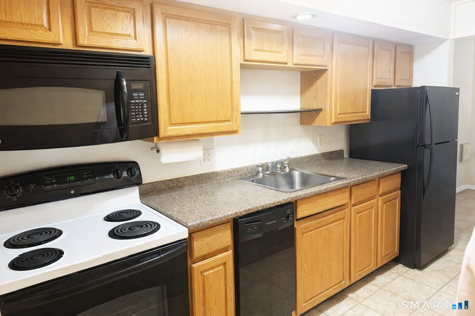 105 Horse Pond Road, Unit A Salem, CT 06420 - Photo 5 of 10