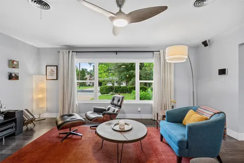 $595,000 | 1617 Glencrest Drive, Austin, TX 78723