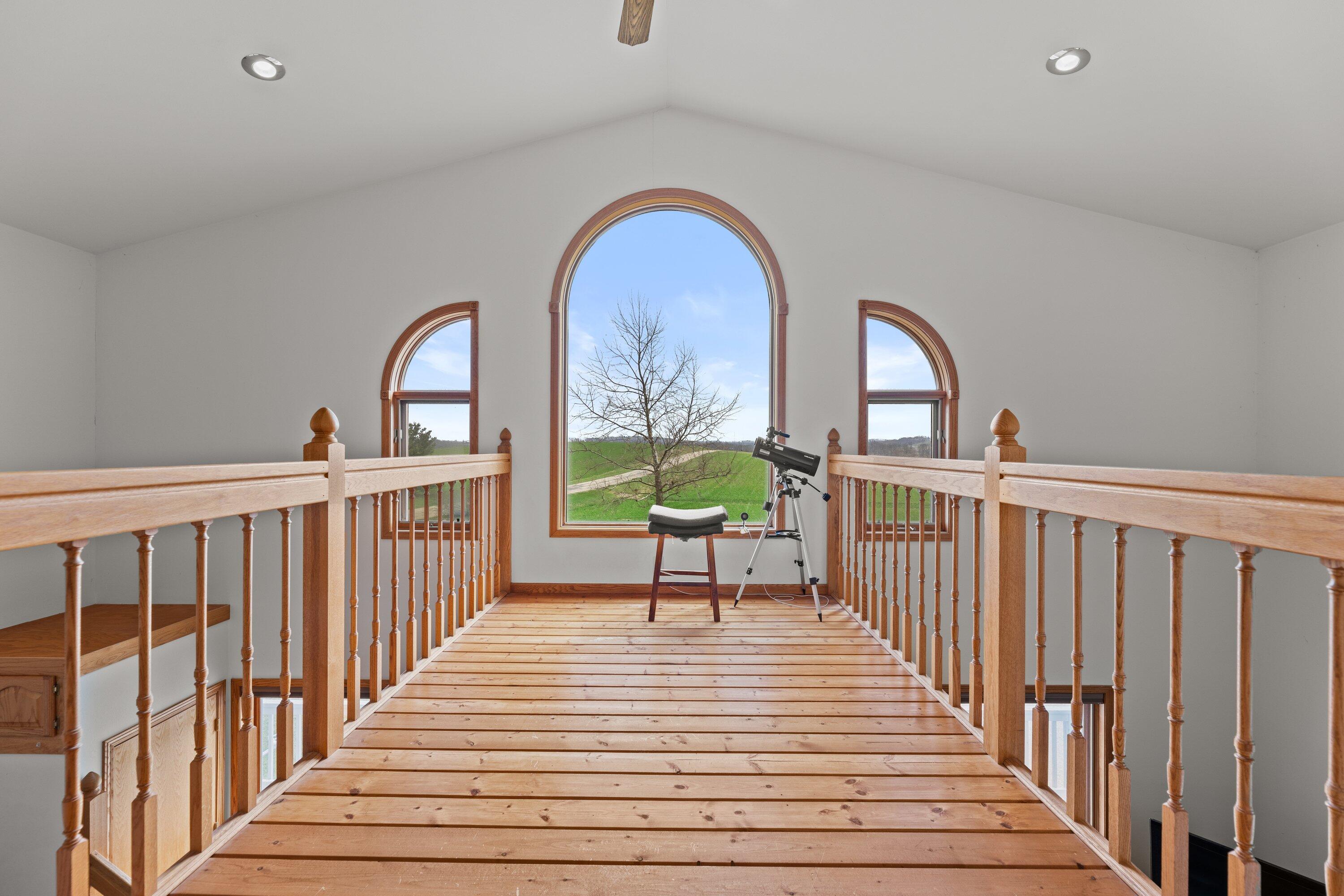 7293 Aurora Road West Bend, WI 53090 - Photo 45 of 95 arched windows