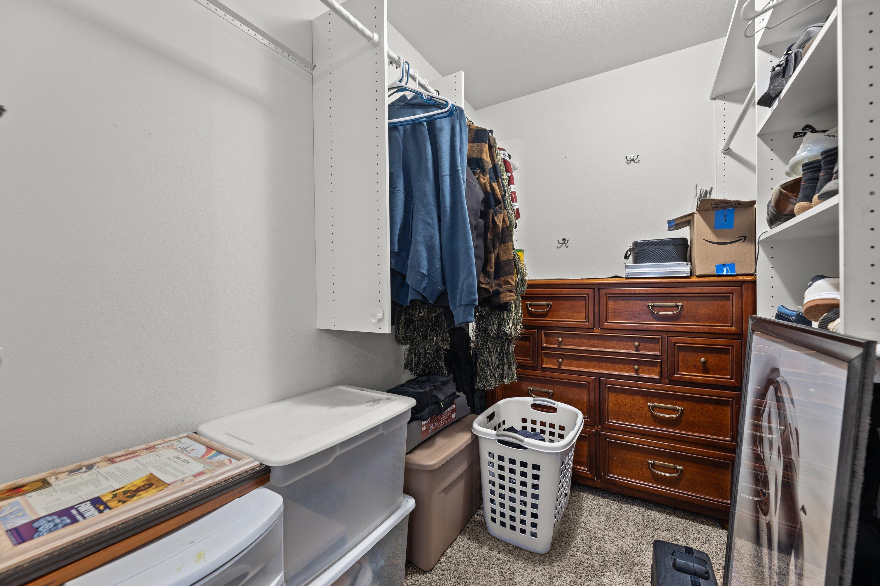 7293 Aurora Road West Bend, WI 53090 - Photo 56 of 95 walk-in closets!