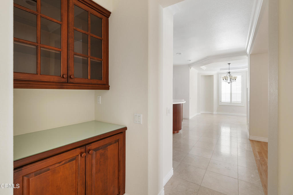 605 Coate Court Altadena, CA 91001 - Photo 9 of 49 a view of a hallway with entryway