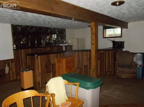 6313 Wreckenridge Road Flint, MI 48532 - Photo 14 of 26 20422167-15.JPG