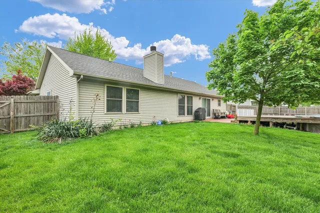 $300,000 | 510 Cedar Drive, St. Joseph, IL 61873