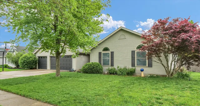 $300,000 | 510 Cedar Drive, St. Joseph, IL 61873