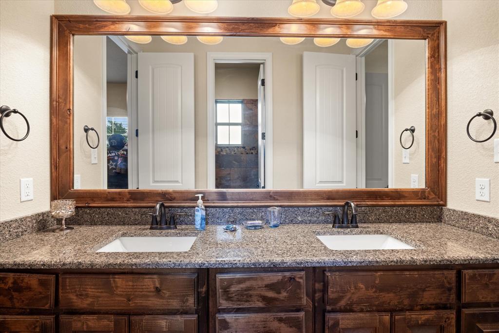 104 Rattling Antler Court Azle, TX 76020 - Photo 18 of 38 Shared bath.