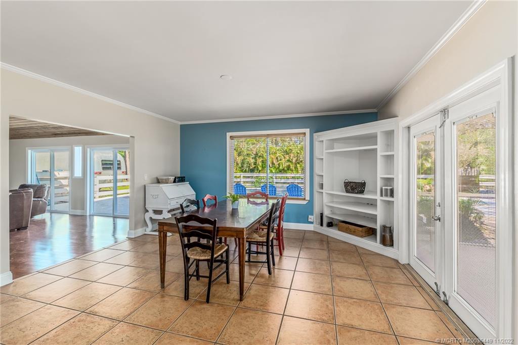 8721 Southwest Pitts Court Stuart, FL 34997 - Photo 18 of 50 Gallery Image 18