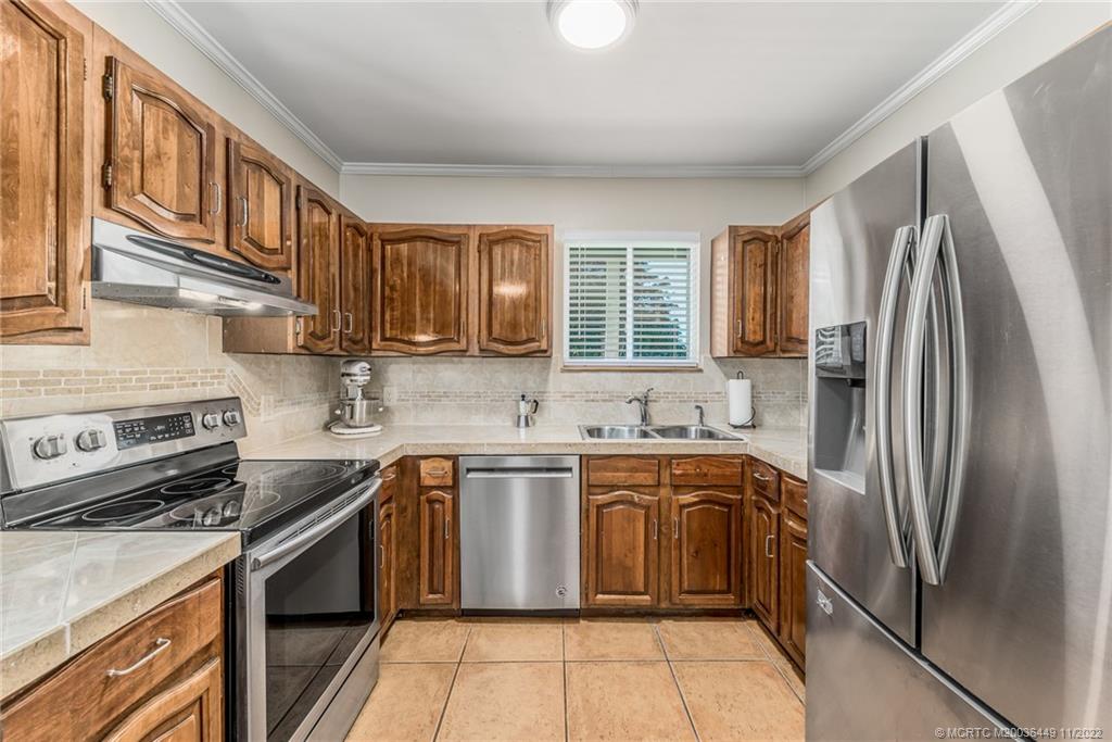 8721 Southwest Pitts Court Stuart, FL 34997 - Photo 20 of 50 Gallery Image 20