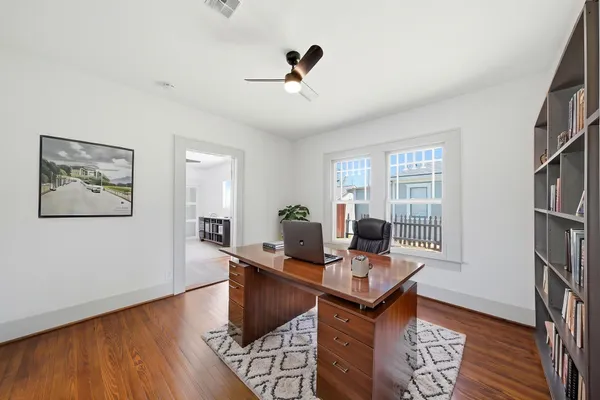 $2,850 | 1111 Winston Street, Houston, TX 77009