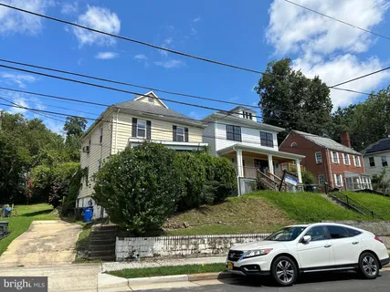 $525,000 | 2628 Myrtle Avenue Northeast, Washington, DC 20018