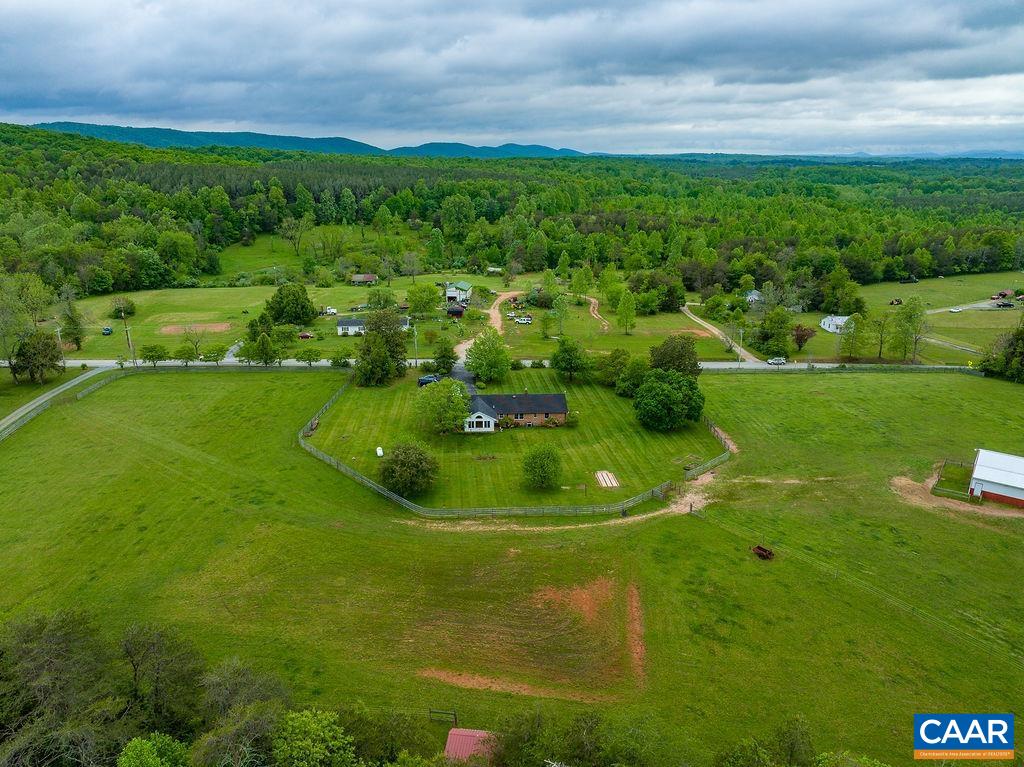10306 James River Road Shipman, VA 22971 - Photo 10 of 64 Gallery Image 10