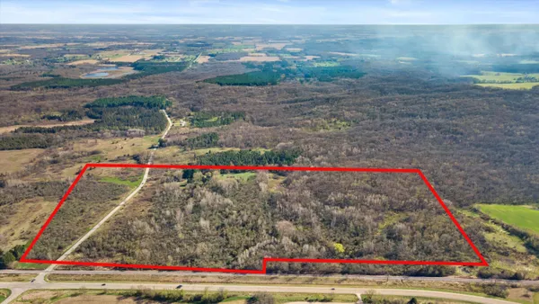 $749,900 | N1015 County Road Z, Palmyra, WI 53156