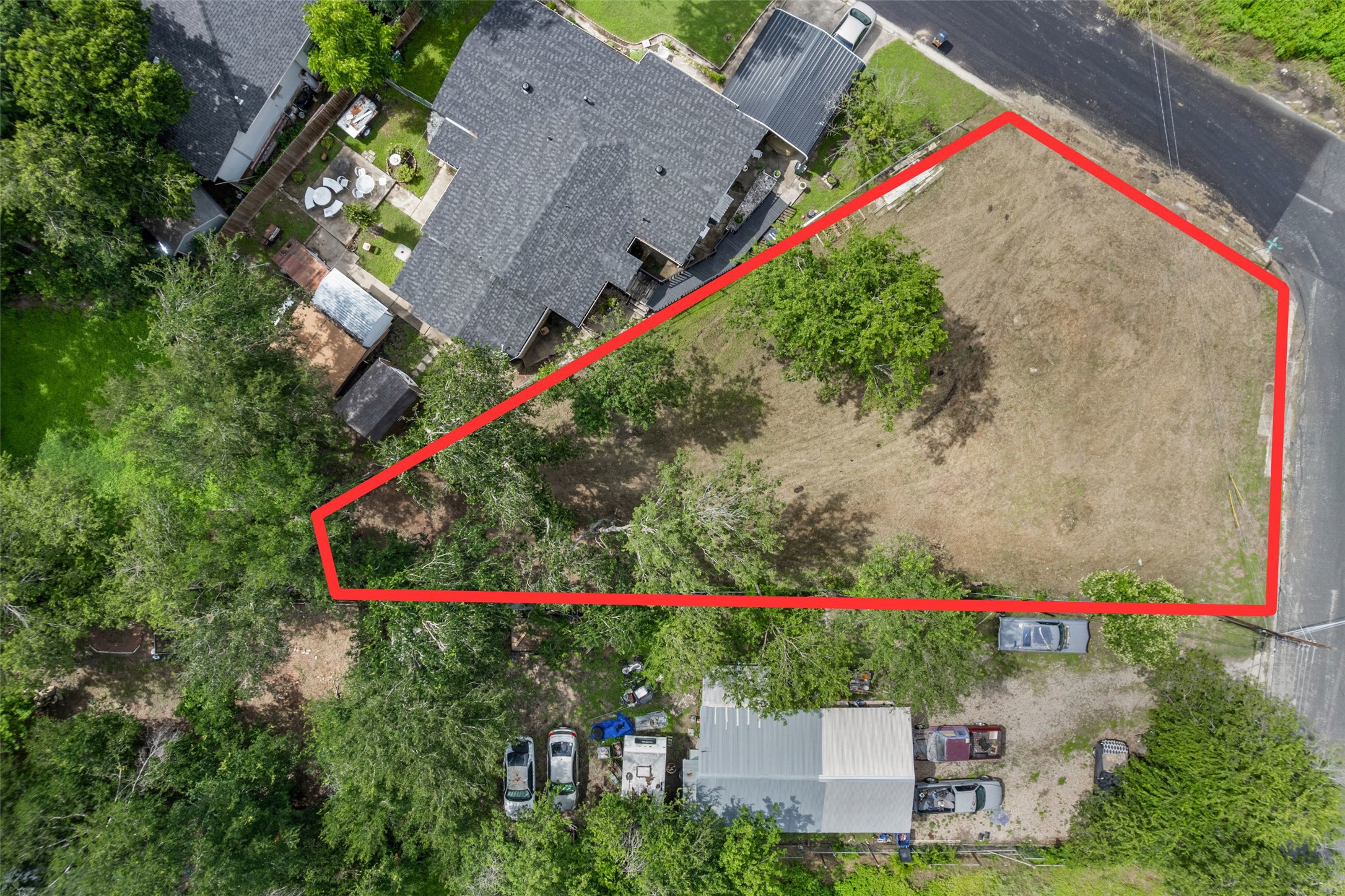 A spacious, buildable lot offers an exceptional opportunity to create a custom residence.