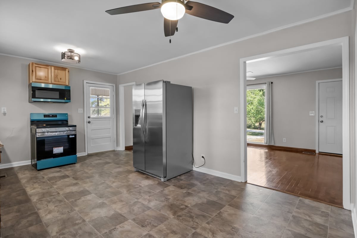 555 Old Stewart Road Tennessee Ridge, TN 37178 - Photo 3 of 10 Gallery Image 3