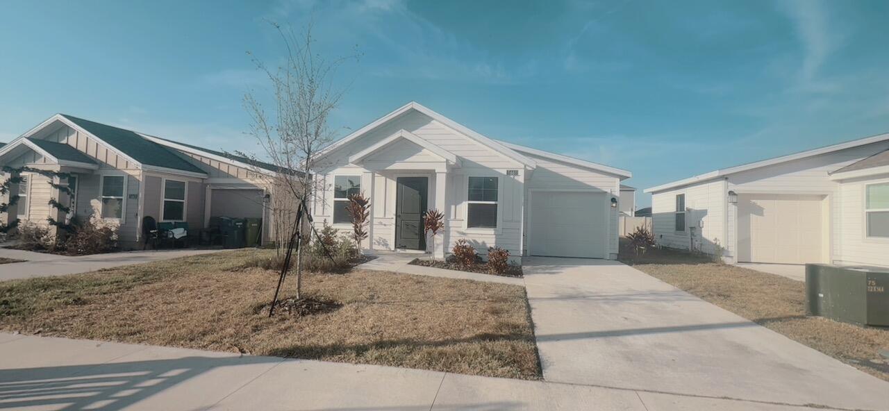 1661 Teagan Lane Lake Wales, FL 33859 - Photo 4 of 19 CD9282BA-FCF6-4726-A21B-E25578365E97