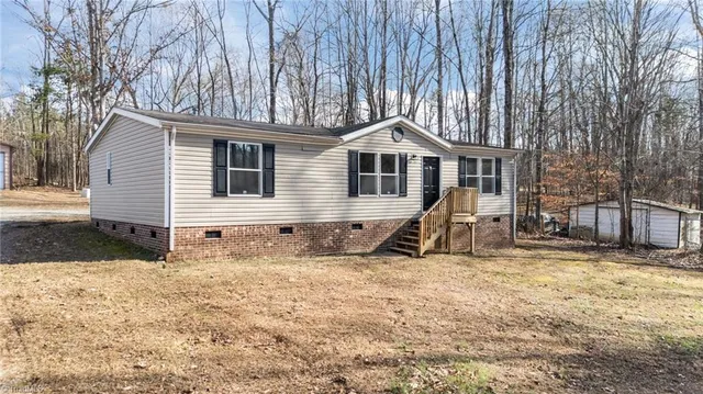 $179,900 | 1360 Koonce Drive, Trinity, NC 27370