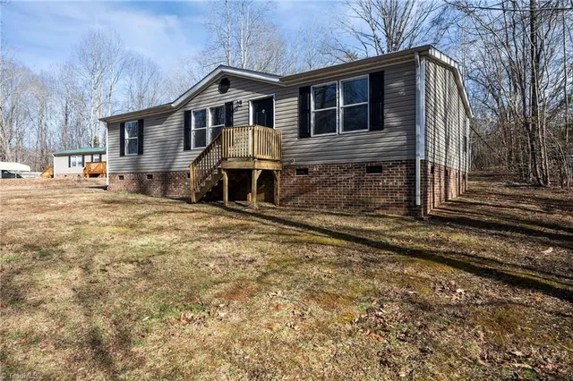 $179,900 | 1360 Koonce Drive, Trinity, NC 27370