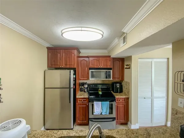 $1,350 | 455 Alt 19, Unit 246, Palm Harbor, FL 34683