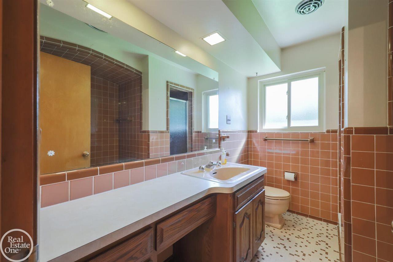 324 Moross Road Grosse Pointe Farms, MI 48236 - Photo 17 of 47