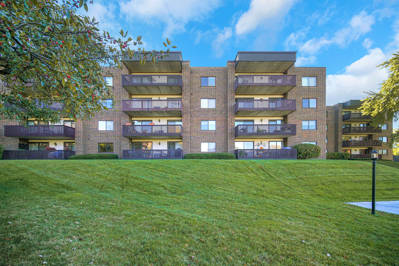 690 Chandler Road, Unit 302 Gurnee, IL 60031 - Photo 33 of 42 Gallery Image 33