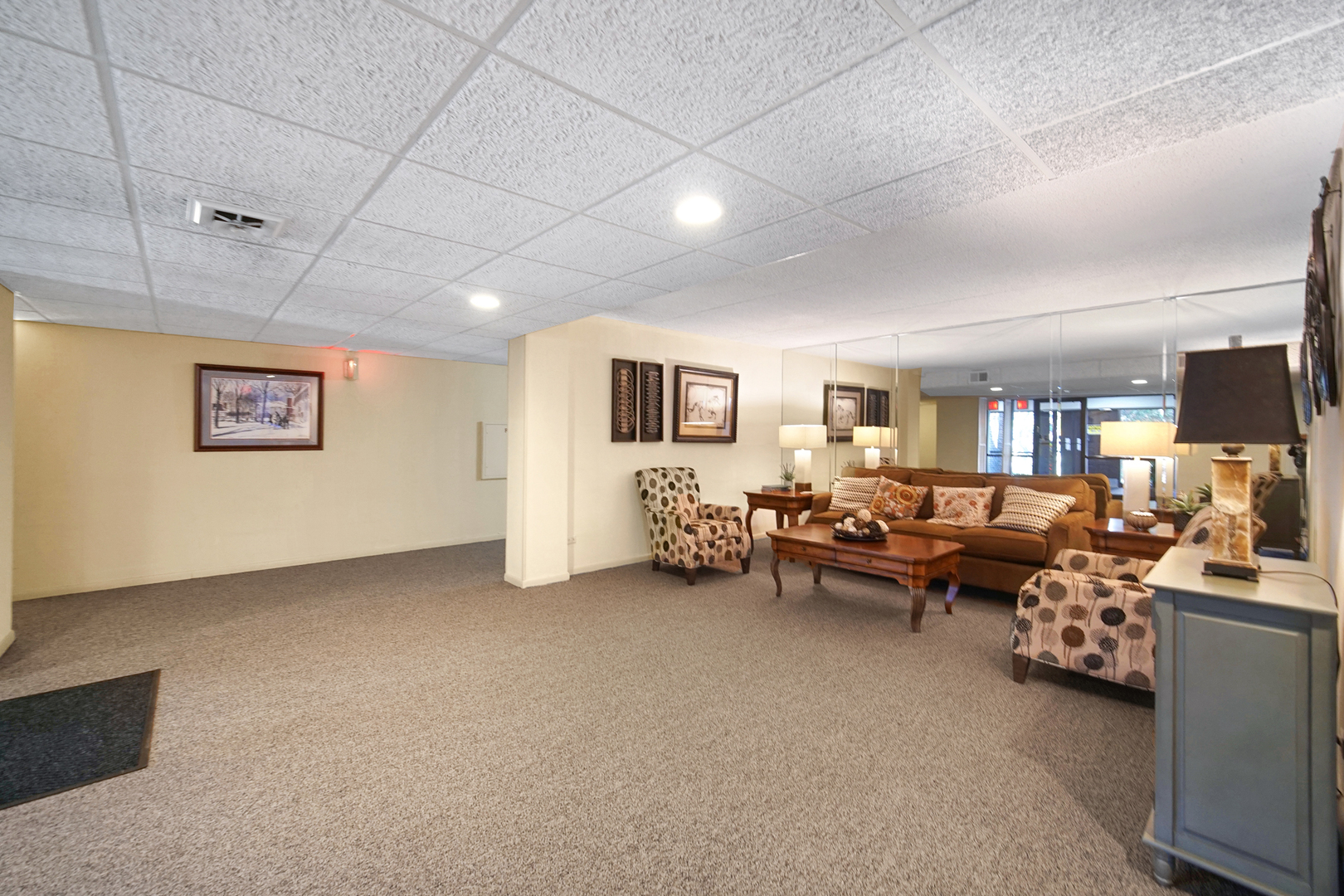 690 Chandler Road, Unit 302 Gurnee, IL 60031 - Photo 8 of 42 Gallery Image 8