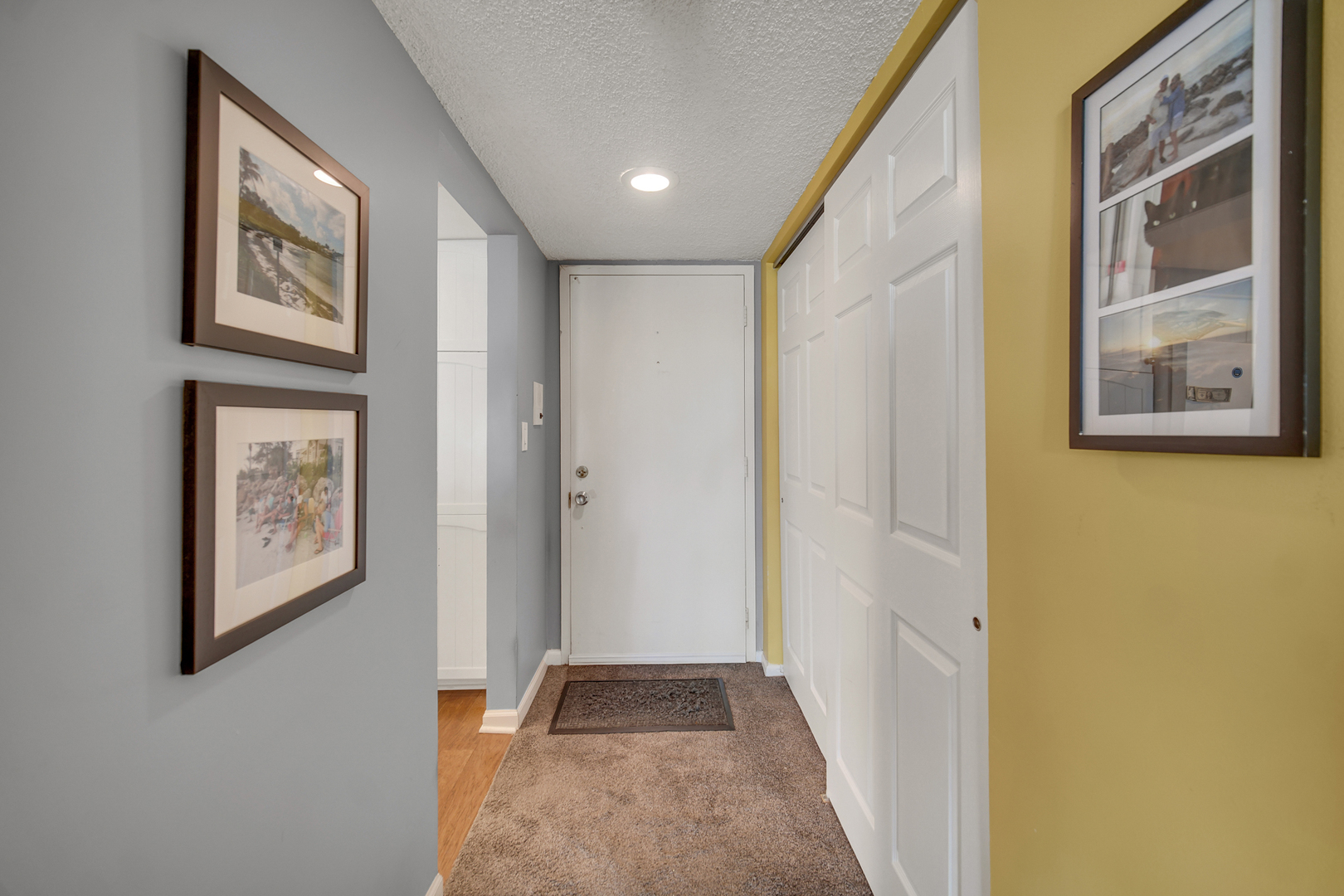 690 Chandler Road, Unit 302 Gurnee, IL 60031 - Photo 9 of 42 Gallery Image 9