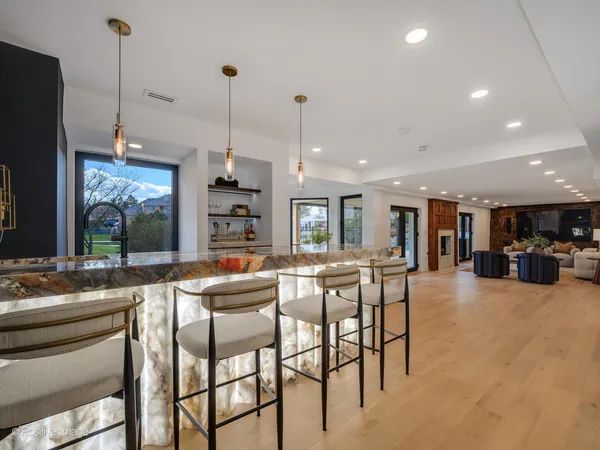 $3,488,000 | 9280 Cascade Circle, Burr Ridge, IL 60527