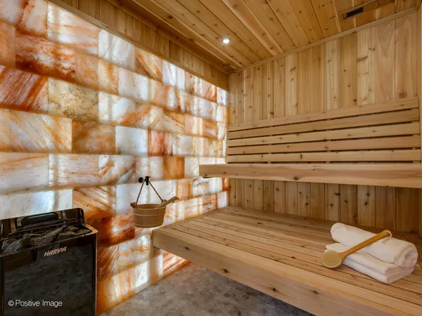 $3,488,000 | 9280 Cascade Circle, Burr Ridge, IL 60527