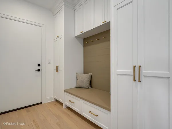 $3,488,000 | 9280 Cascade Circle, Burr Ridge, IL 60527