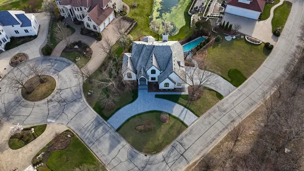 $3,488,000 | 9280 Cascade Circle, Burr Ridge, IL 60527