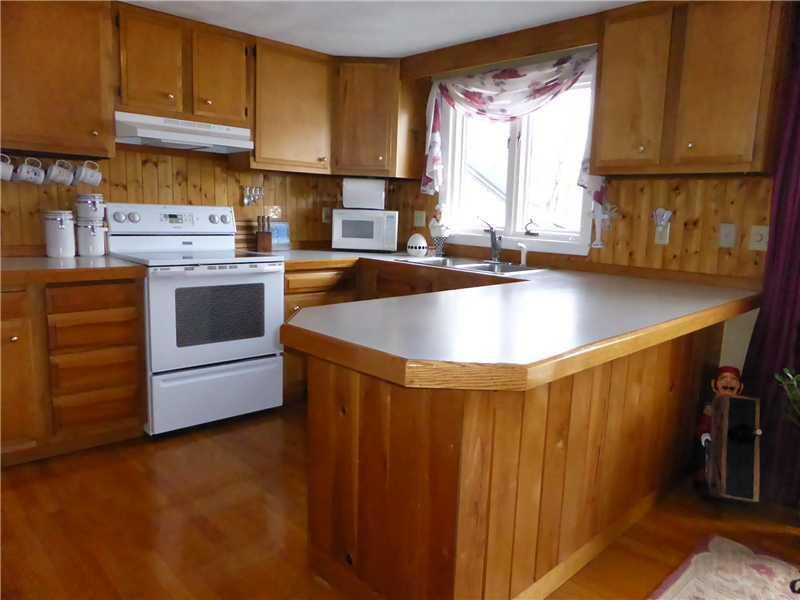 19 Smith Avenue Standish, ME 04085 - Photo 2 of 22 Kitchen.